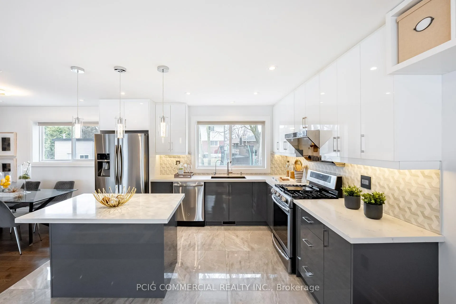 Photo 16 of 84 Lincoln Green Drive, Markham, Bullock — HOMEH