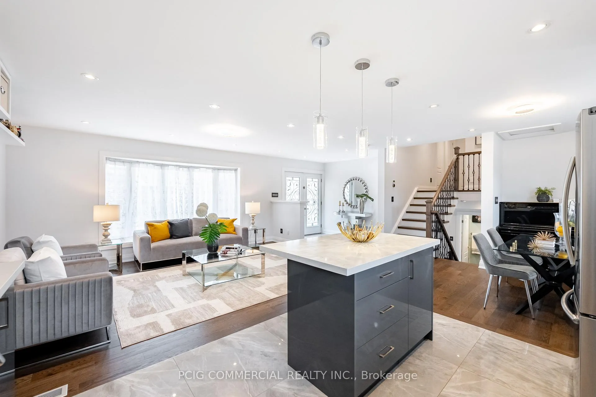 Photo 19 of 84 Lincoln Green Drive, Markham, Bullock — HOMEH
