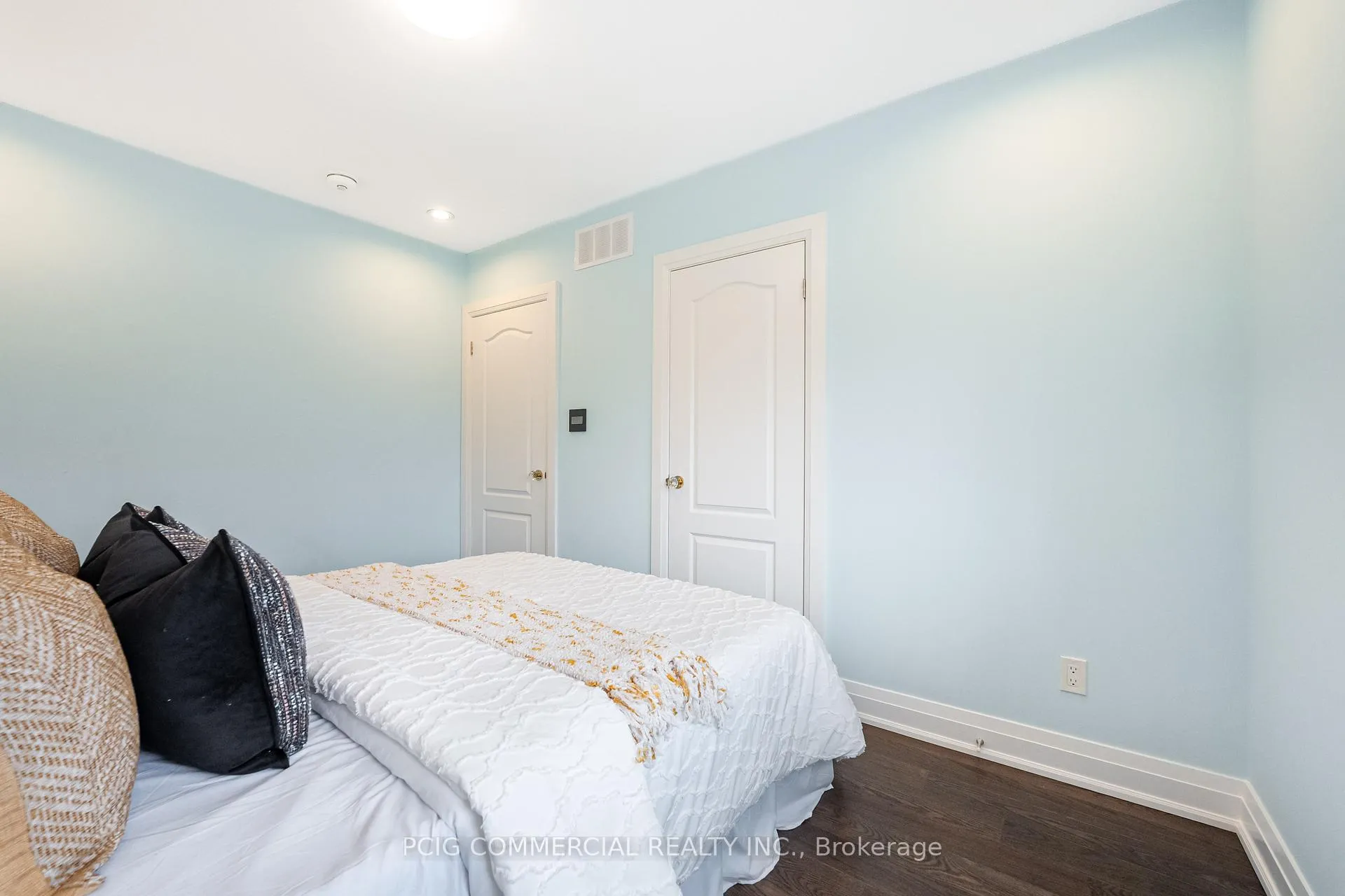 Photo 27 of 84 Lincoln Green Drive, Markham, Bullock — HOMEH