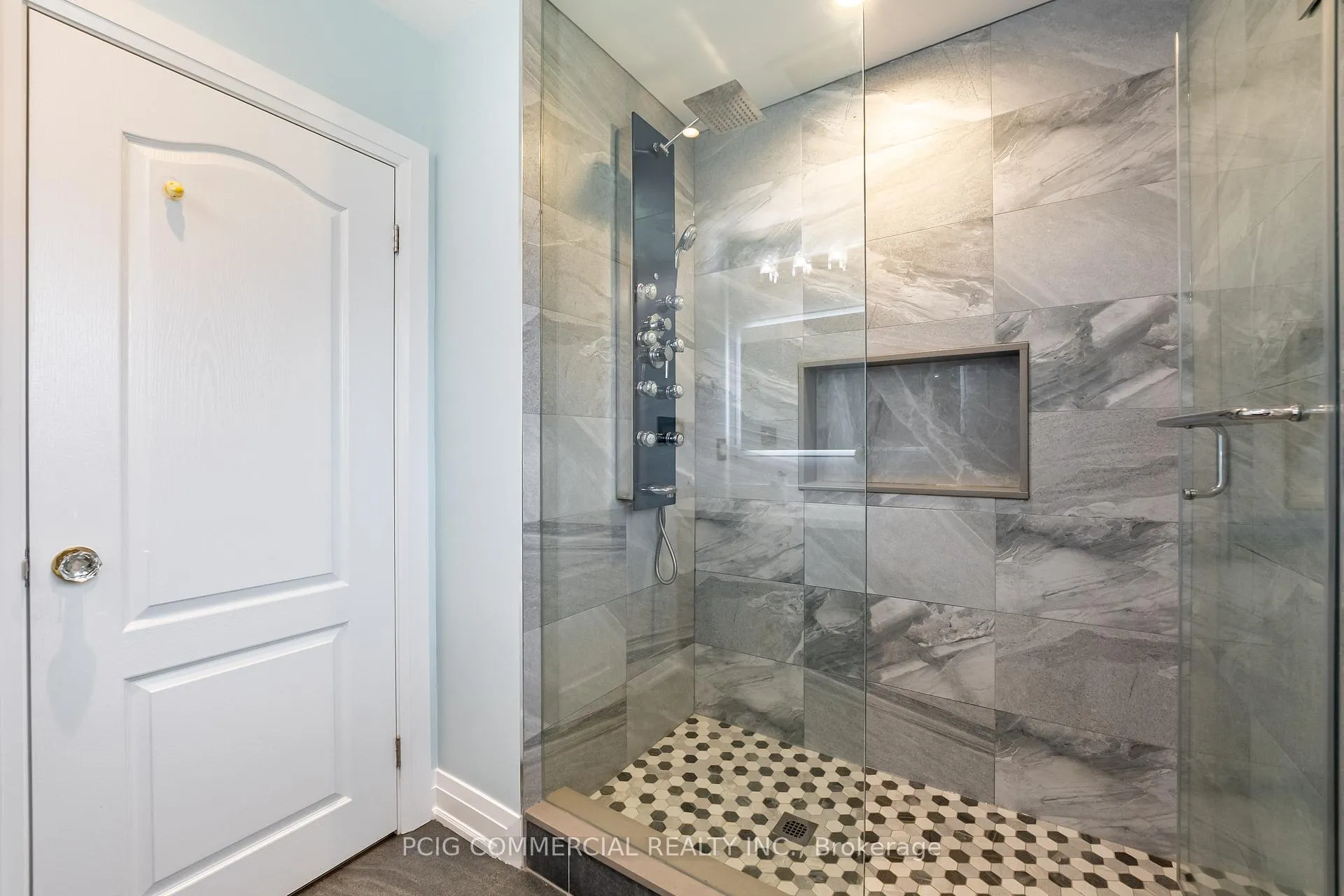 Photo 31 of 84 Lincoln Green Drive, Markham, Bullock — HOMEH