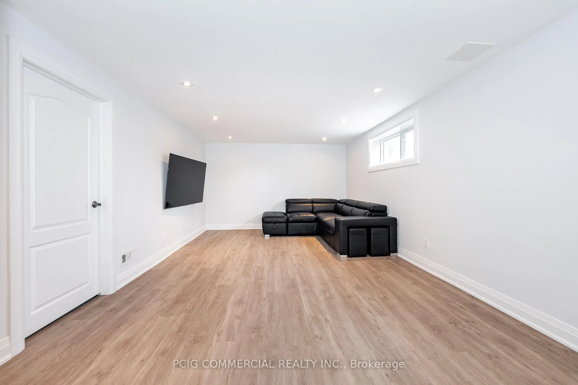 Photo 46 of 84 Lincoln Green Drive, Markham, Bullock — HOMEH