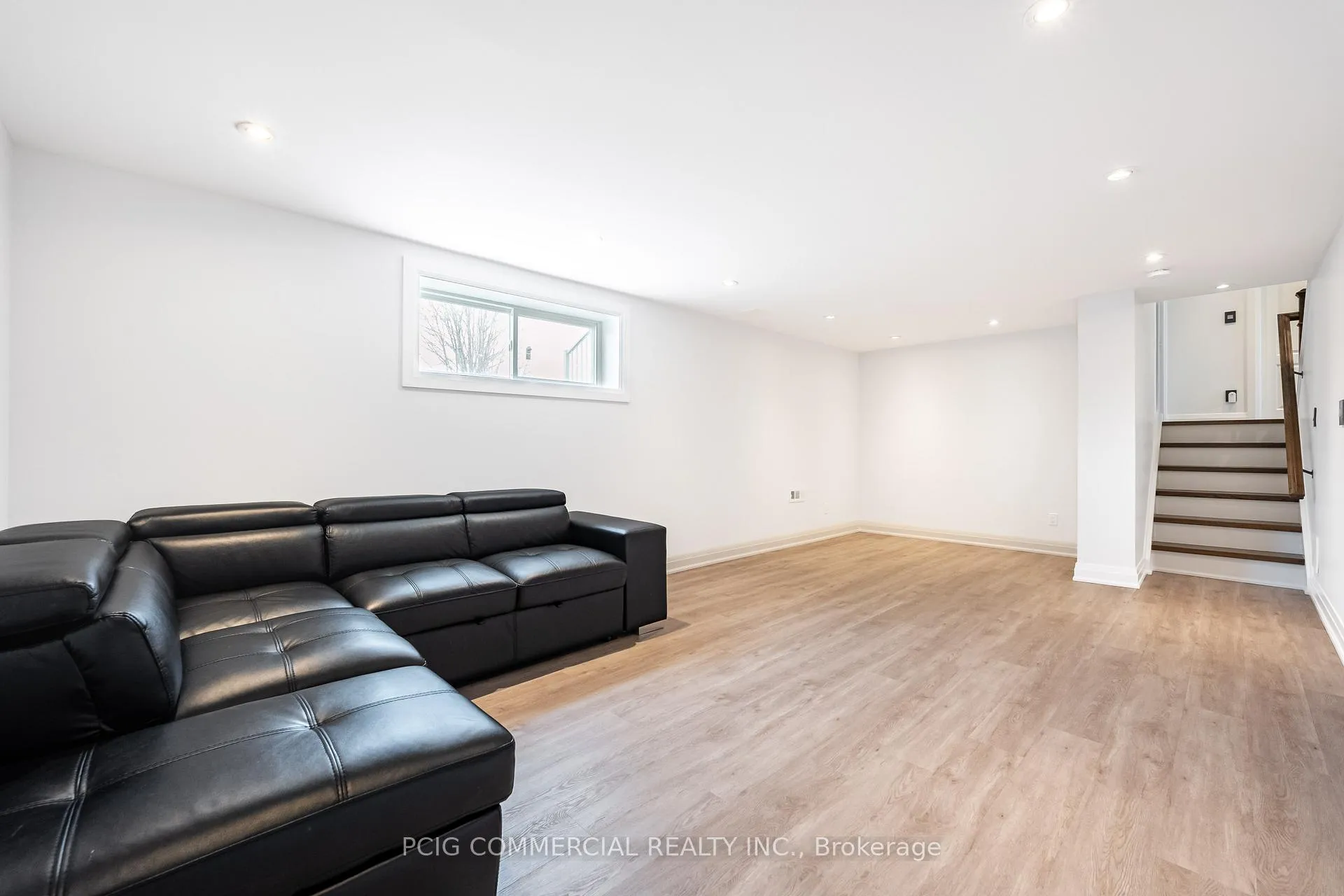 Photo 47 of 84 Lincoln Green Drive, Markham, Bullock — HOMEH