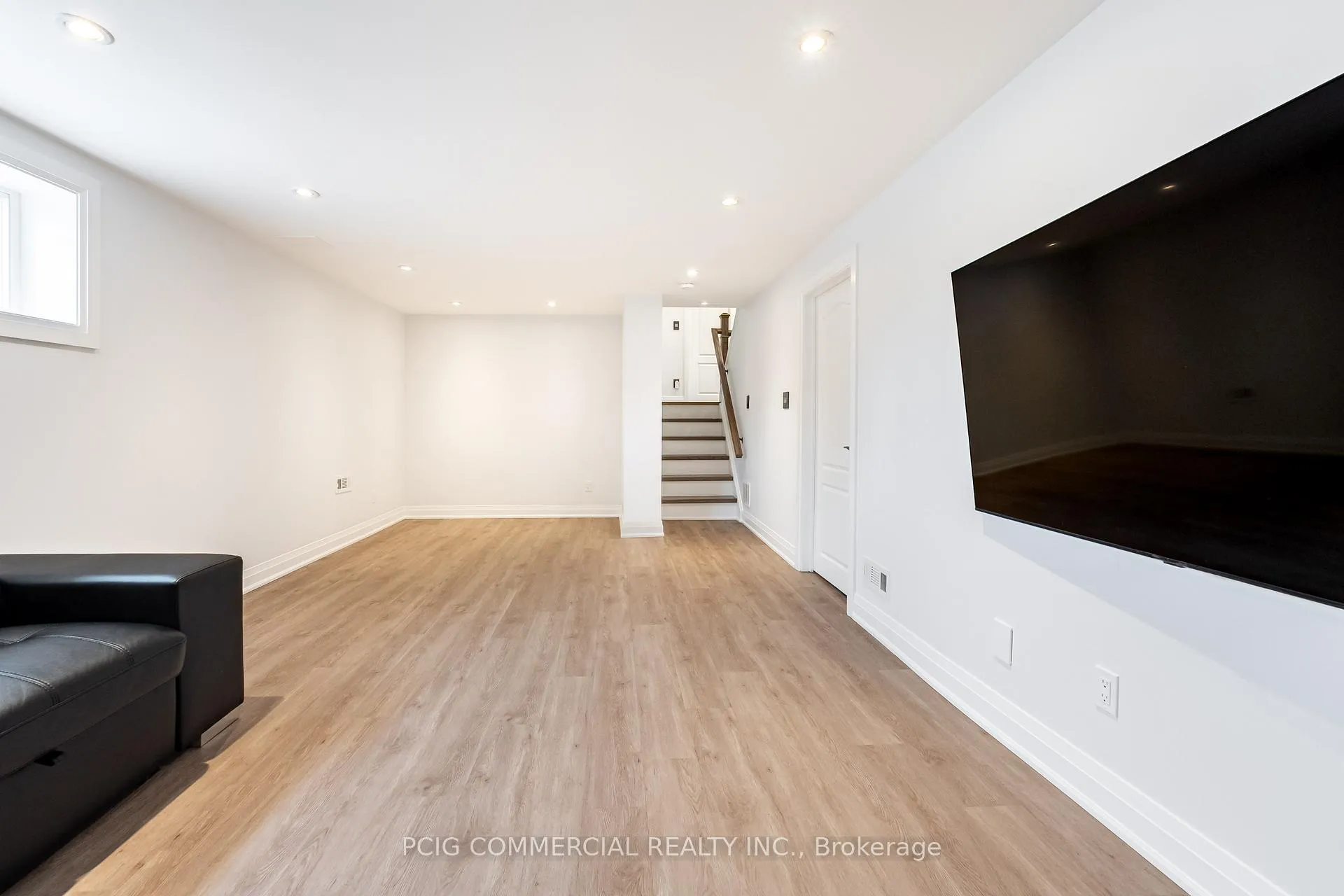 Photo 48 of 84 Lincoln Green Drive, Markham, Bullock — HOMEH