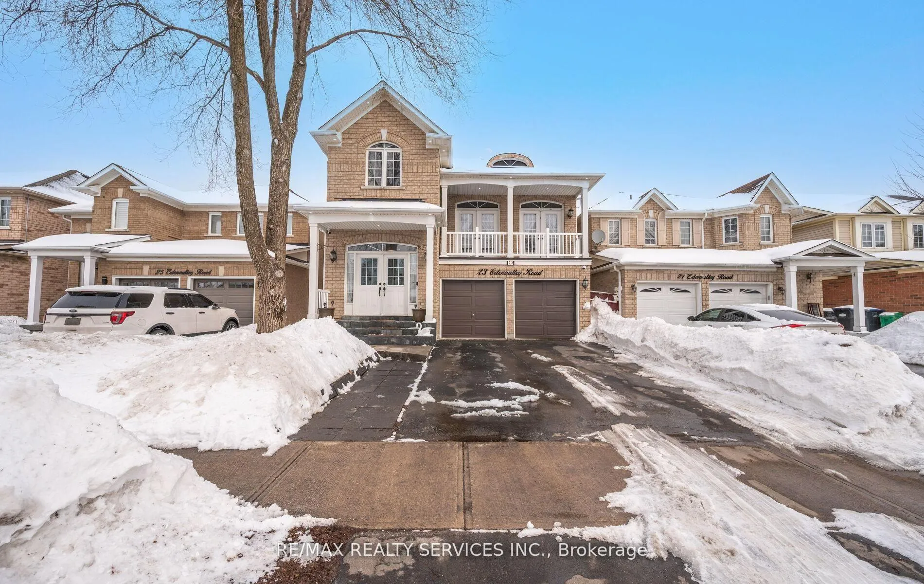 Photo 3 of 23 Edenvalley Road, Brampton, Fletcher's Meadow — HOMEH