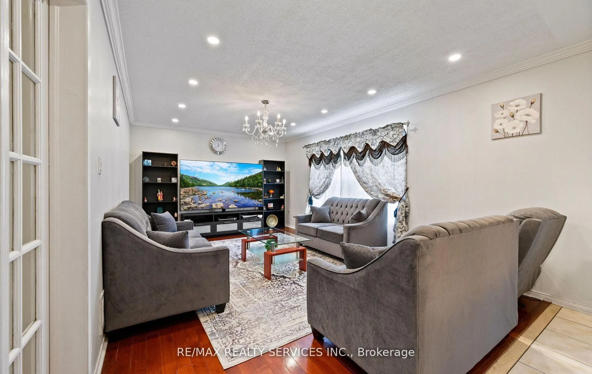 Photo 10 of 23 Edenvalley Road, Brampton, Fletcher's Meadow — HOMEH