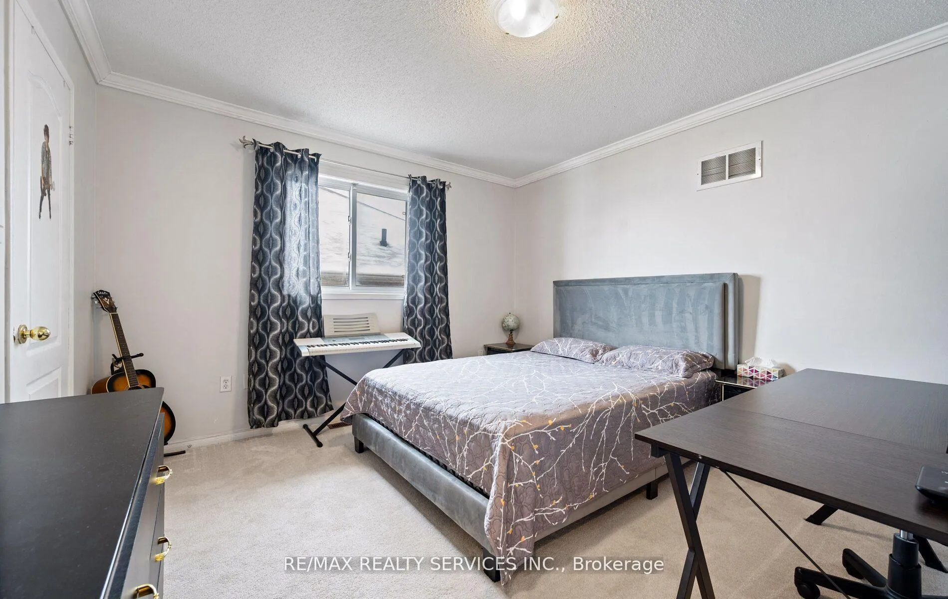 Photo 32 of 23 Edenvalley Road, Brampton, Fletcher's Meadow — HOMEH