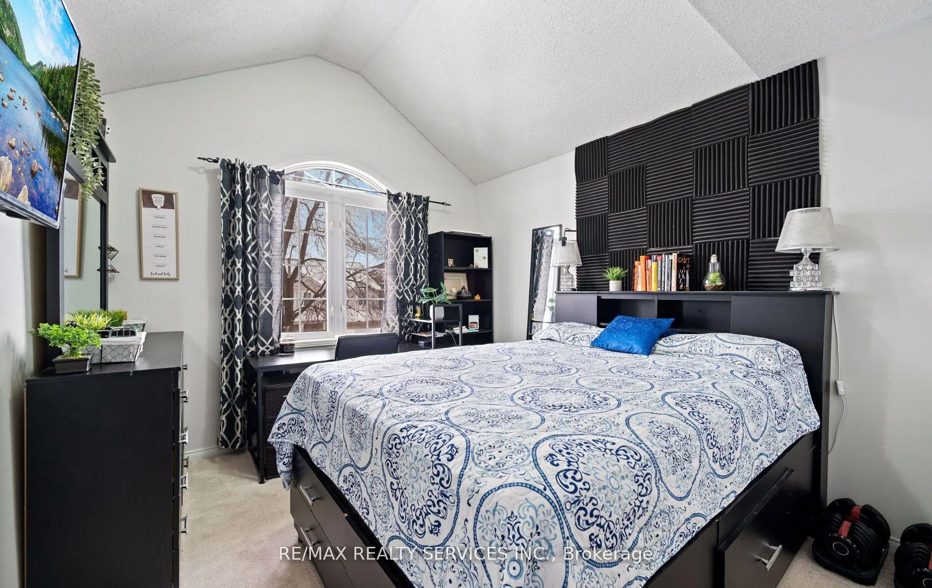 Photo 35 of 23 Edenvalley Road, Brampton, Fletcher's Meadow — HOMEH