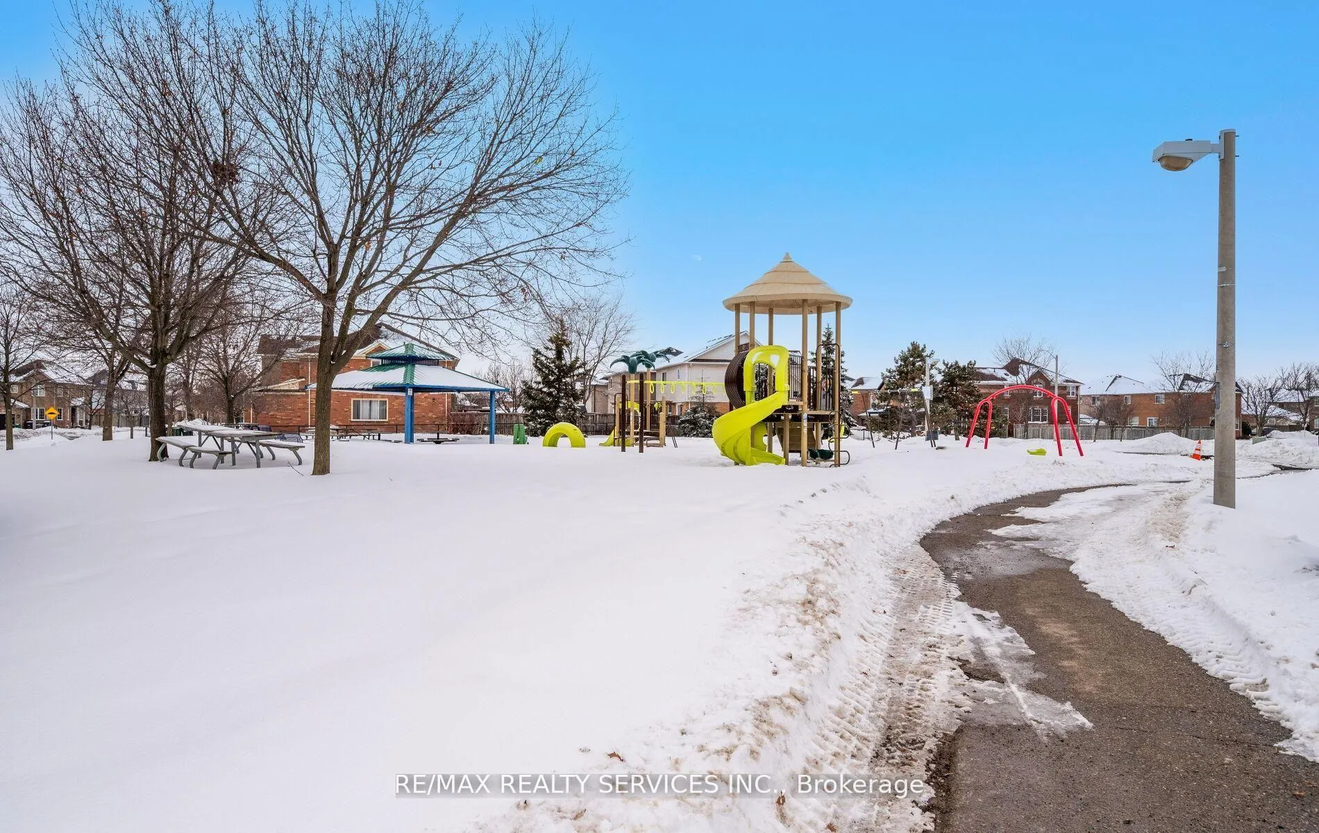 Photo 48 of 23 Edenvalley Road, Brampton, Fletcher's Meadow — HOMEH