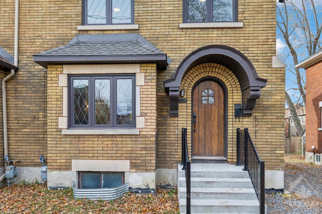 Photo 3 of 124 Blackburn Avenue, Ottawa, Sandy Hill — HOMEH