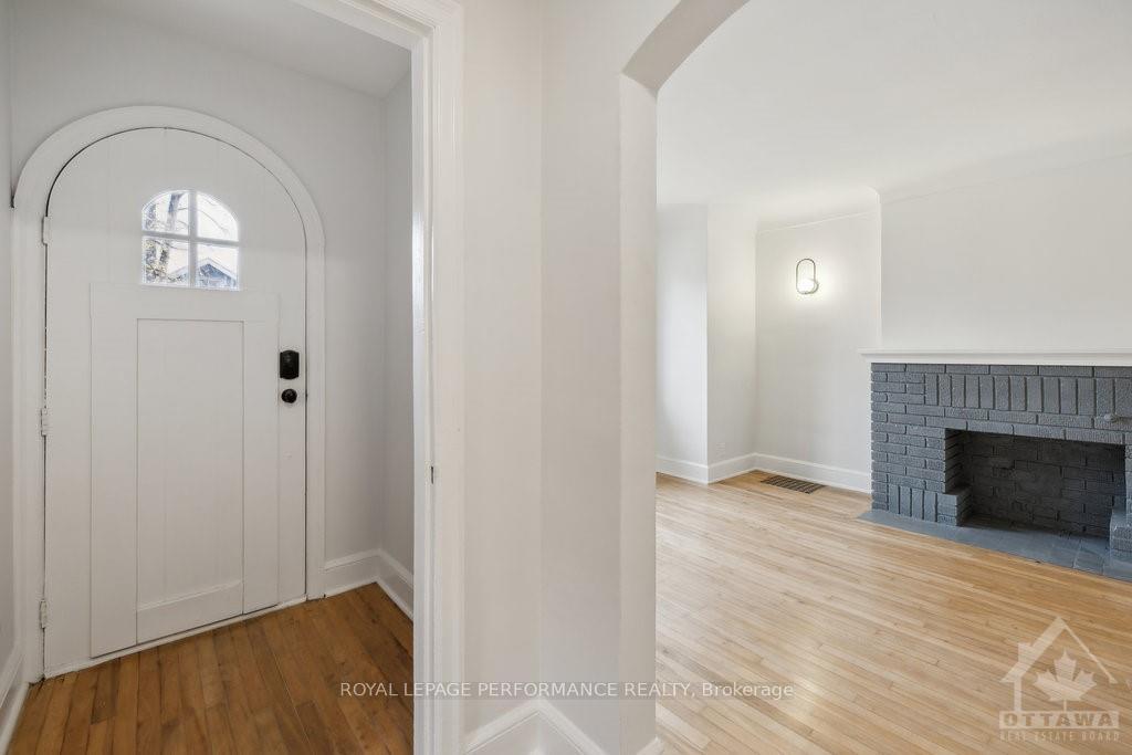 Photo 4 of 124 Blackburn Avenue, Ottawa, Sandy Hill — HOMEH