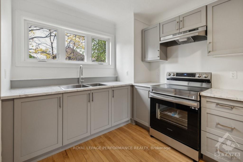 Photo 10 of 124 Blackburn Avenue, Ottawa, Sandy Hill — HOMEH