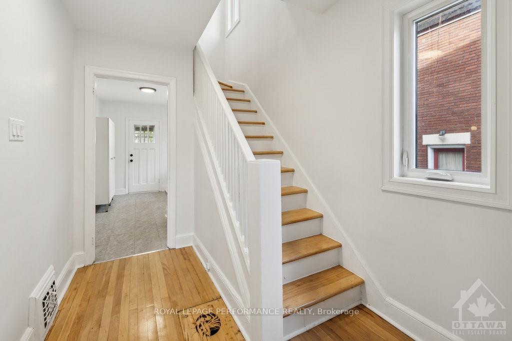 Photo 14 of 124 Blackburn Avenue, Ottawa, Sandy Hill — HOMEH