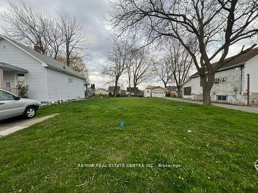 Photo of 4346 Third Avenue