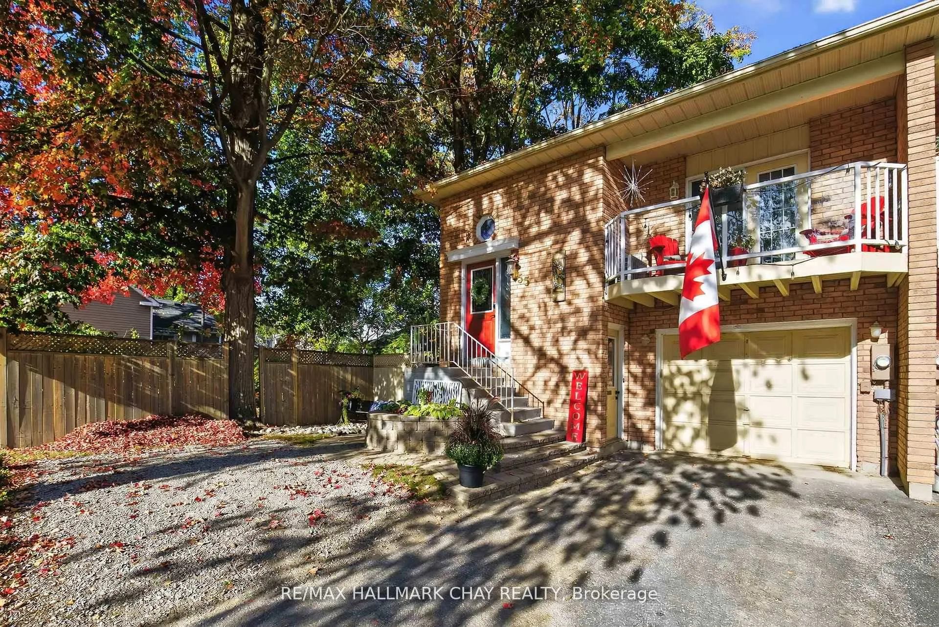 Photo 3 of 155 Maple Avenue, Barrie, City Centre — HOMEH