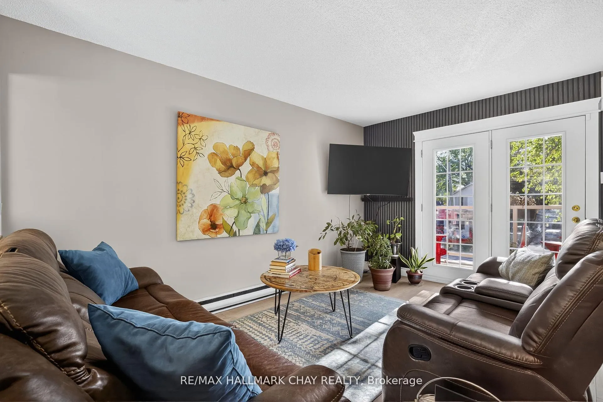 Photo 13 of 155 Maple Avenue, Barrie, City Centre — HOMEH