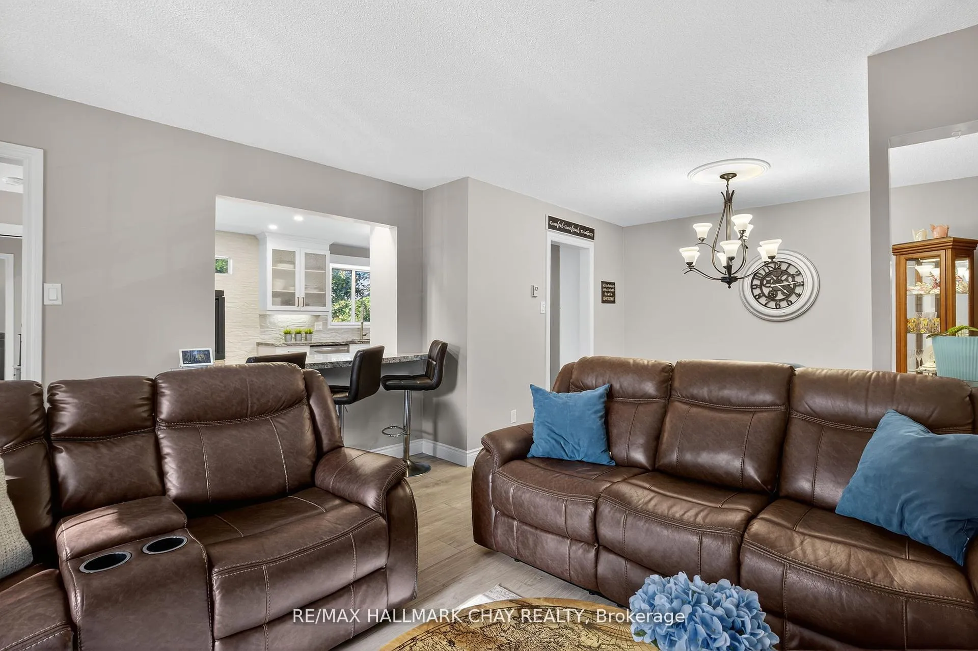 Photo 16 of 155 Maple Avenue, Barrie, City Centre — HOMEH