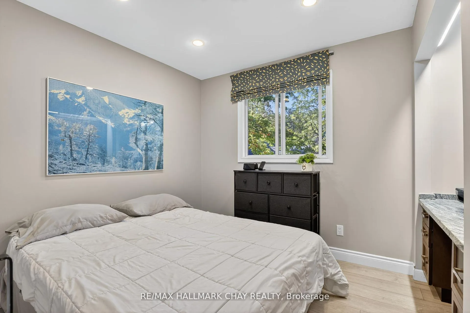 Photo 21 of 155 Maple Avenue, Barrie, City Centre — HOMEH