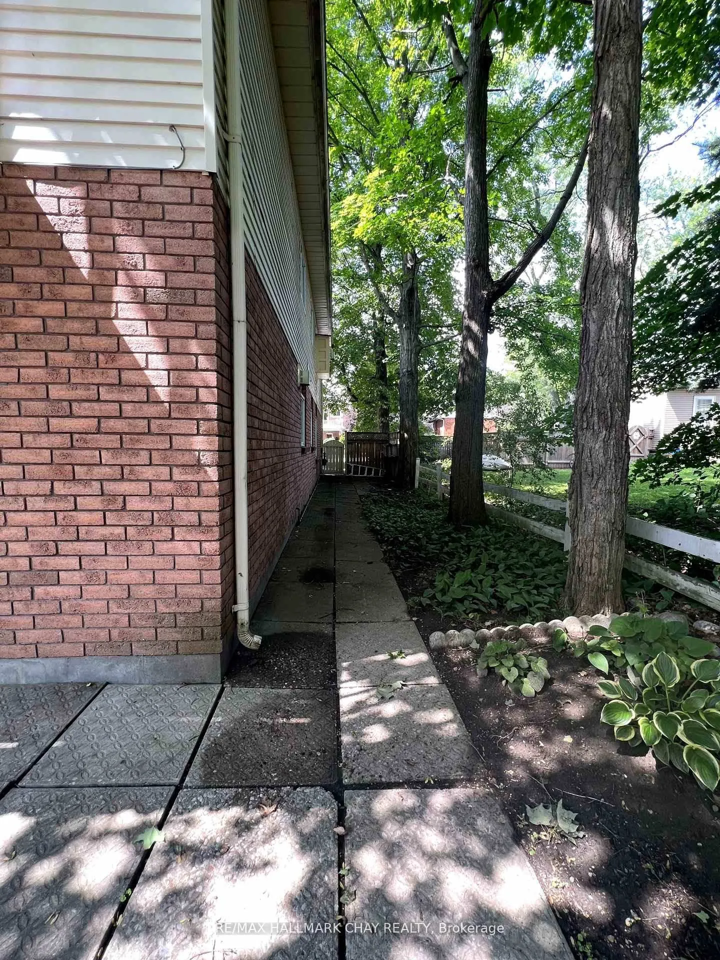 Photo 34 of 155 Maple Avenue, Barrie, City Centre — HOMEH