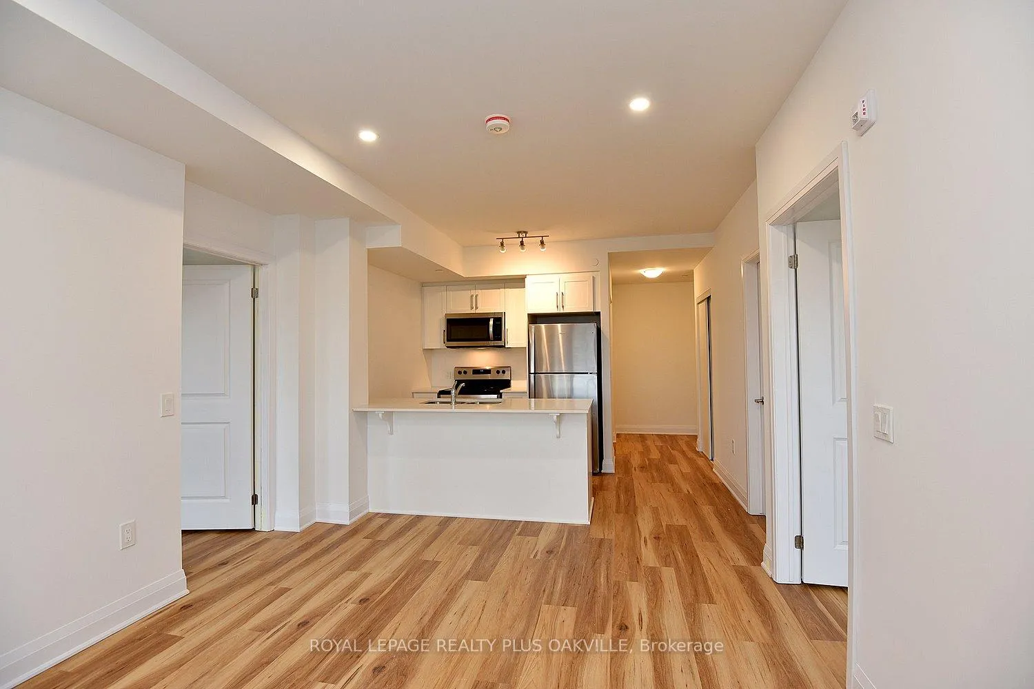 Photo 7 of Unit 211, 1936 Rymal Road, Hamilton, Stoney Creek Mountain — HOMEH