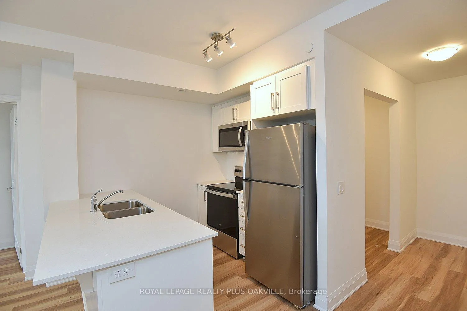 Photo 18 of Unit 211, 1936 Rymal Road, Hamilton, Stoney Creek Mountain — HOMEH