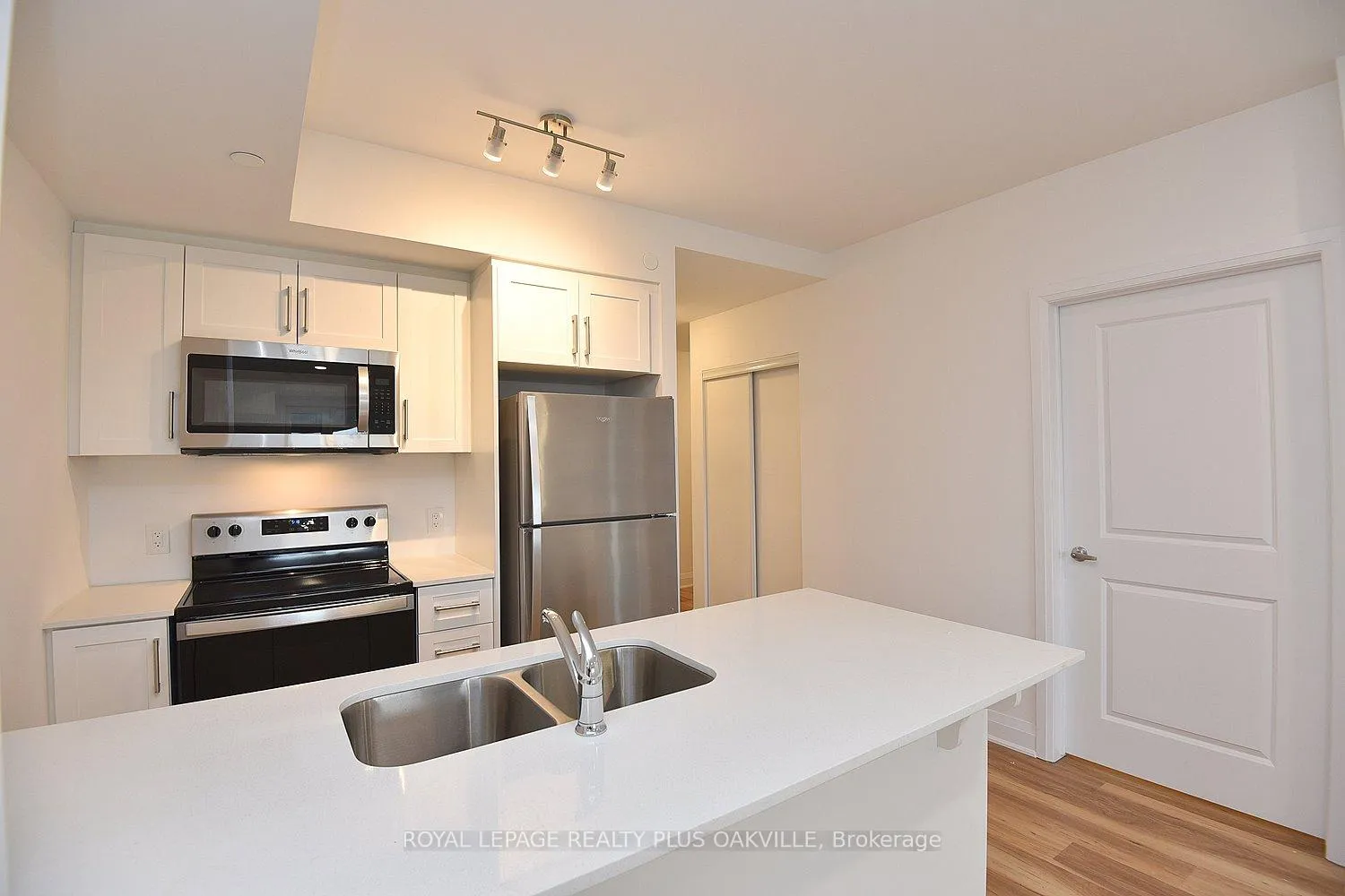 Photo 19 of Unit 211, 1936 Rymal Road, Hamilton, Stoney Creek Mountain — HOMEH