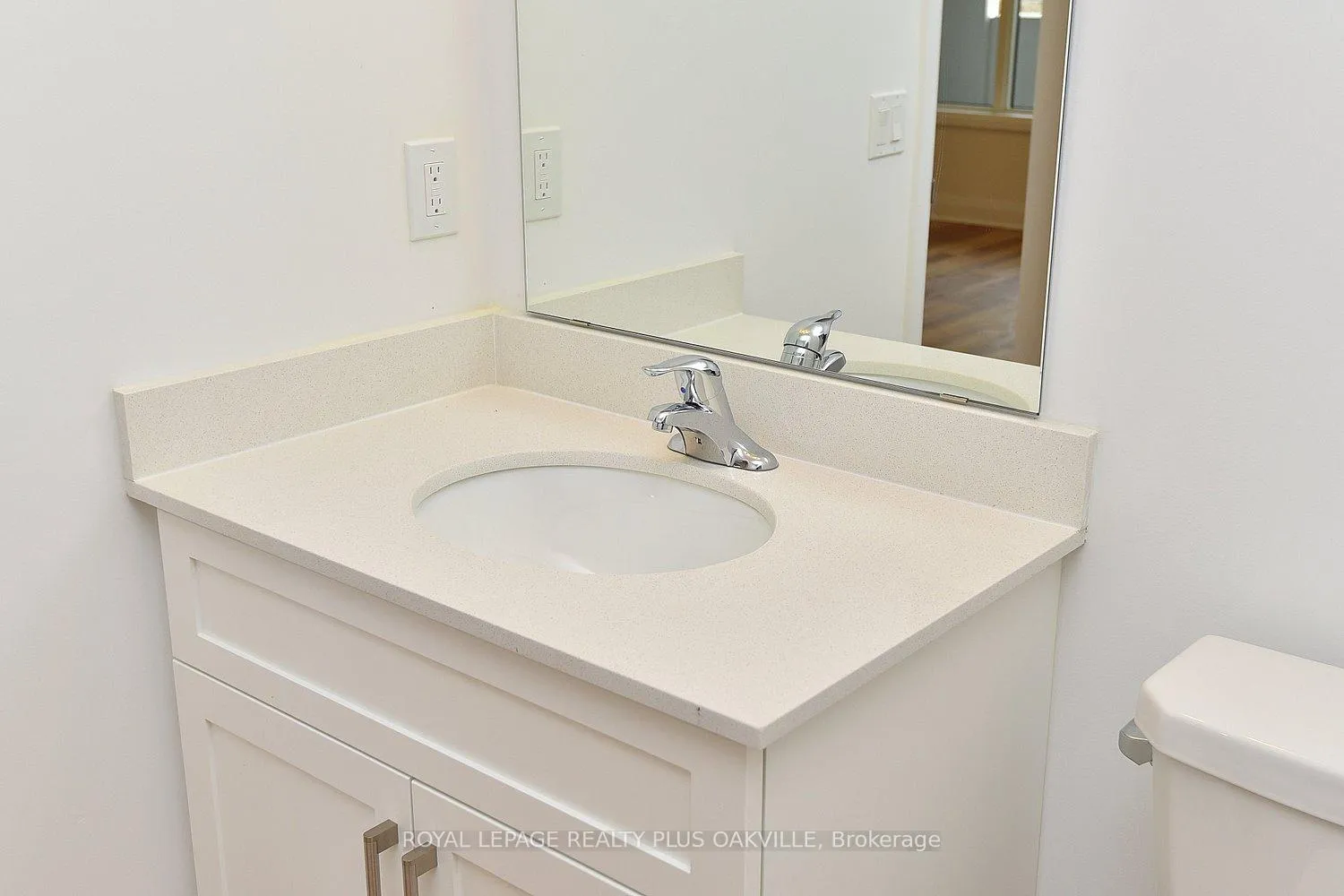 Photo 32 of Unit 211, 1936 Rymal Road, Hamilton, Stoney Creek Mountain — HOMEH