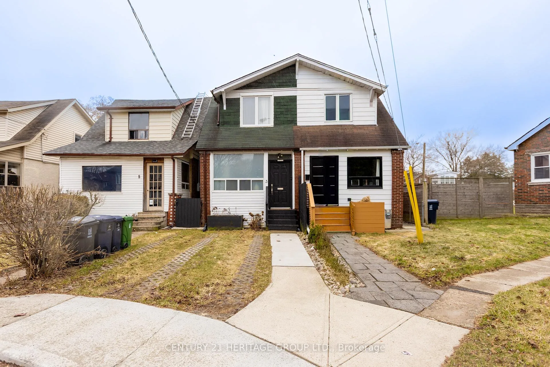 Photo 2 of 3 Denton Avenue, Toronto, Crescent Town — HOMEH