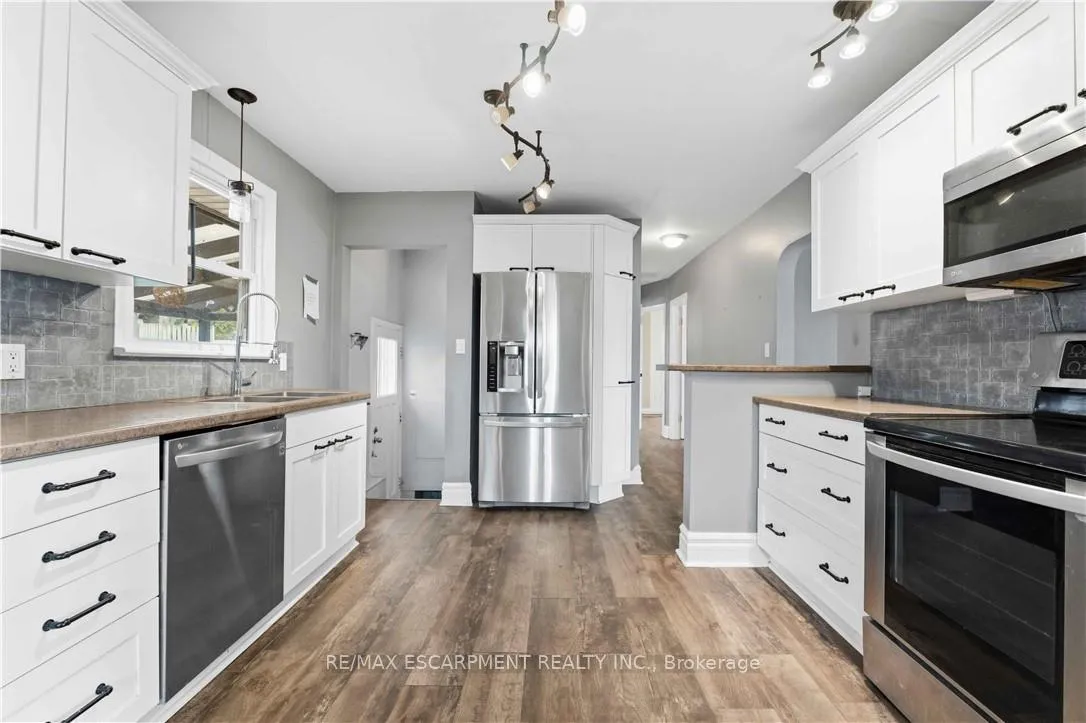 Photo 7 of 40 Nickerson Avenue, St. Catharines, Vine/Linwell — HOMEH