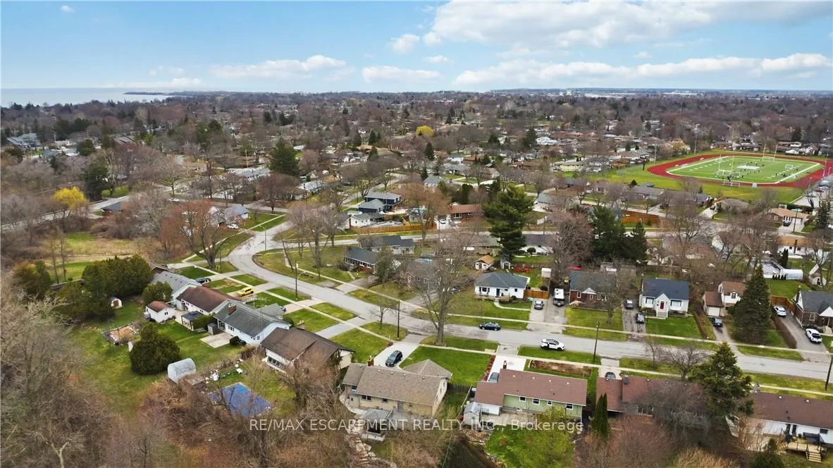 Photo 40 of 40 Nickerson Avenue, St. Catharines, Vine/Linwell — HOMEH
