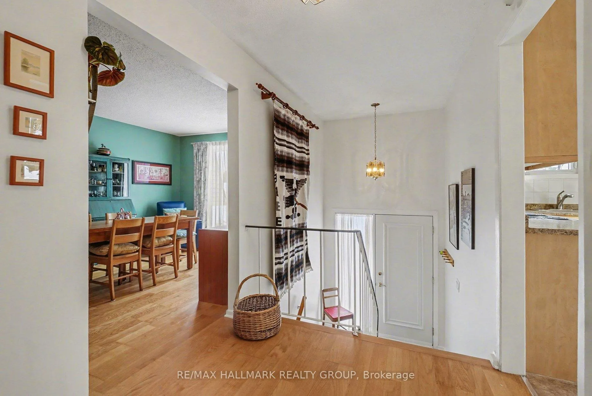 Photo 6 of 1044 Adley Road, Ottawa, Carson Grove — HOMEH