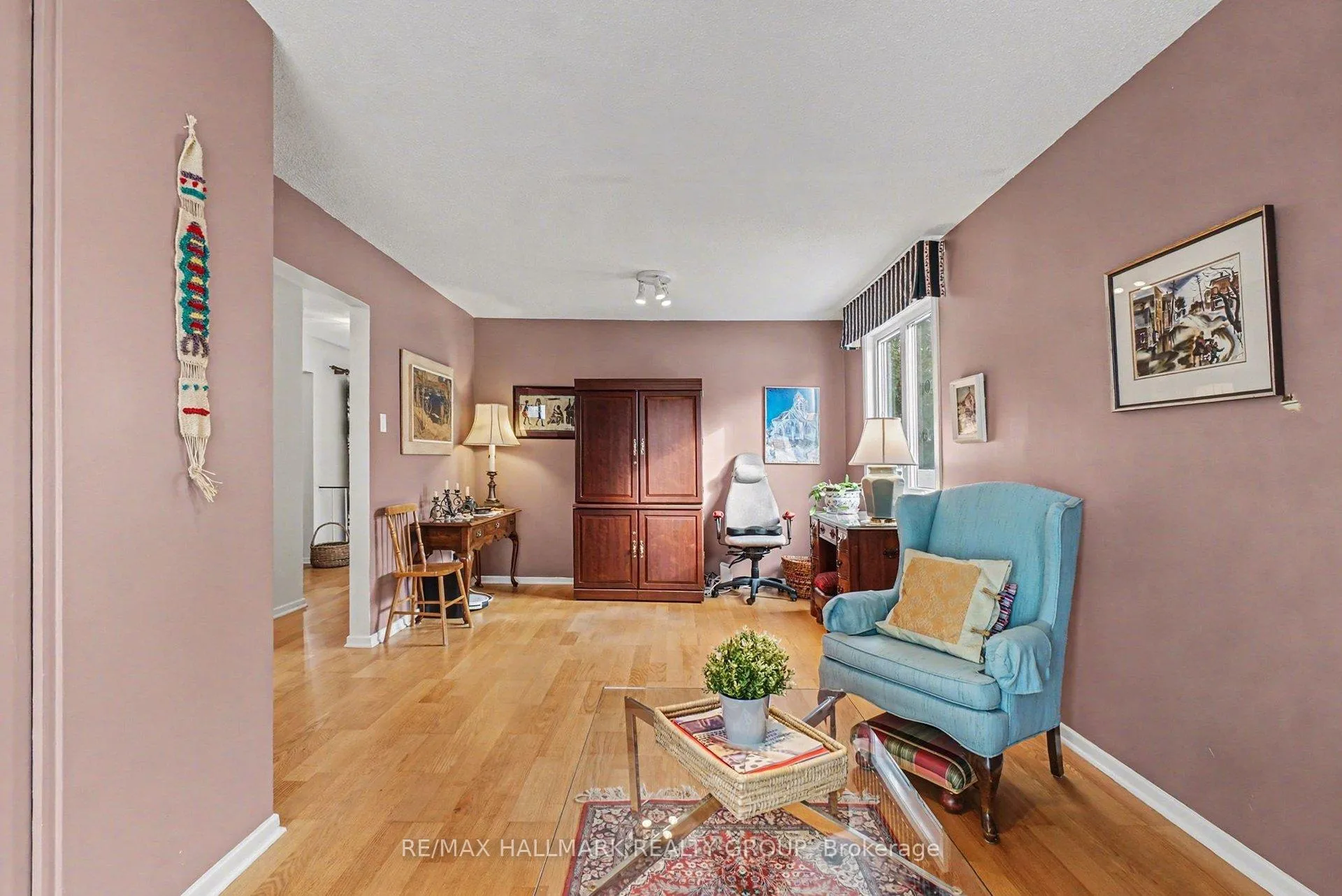 Photo 17 of 1044 Adley Road, Ottawa, Carson Grove — HOMEH