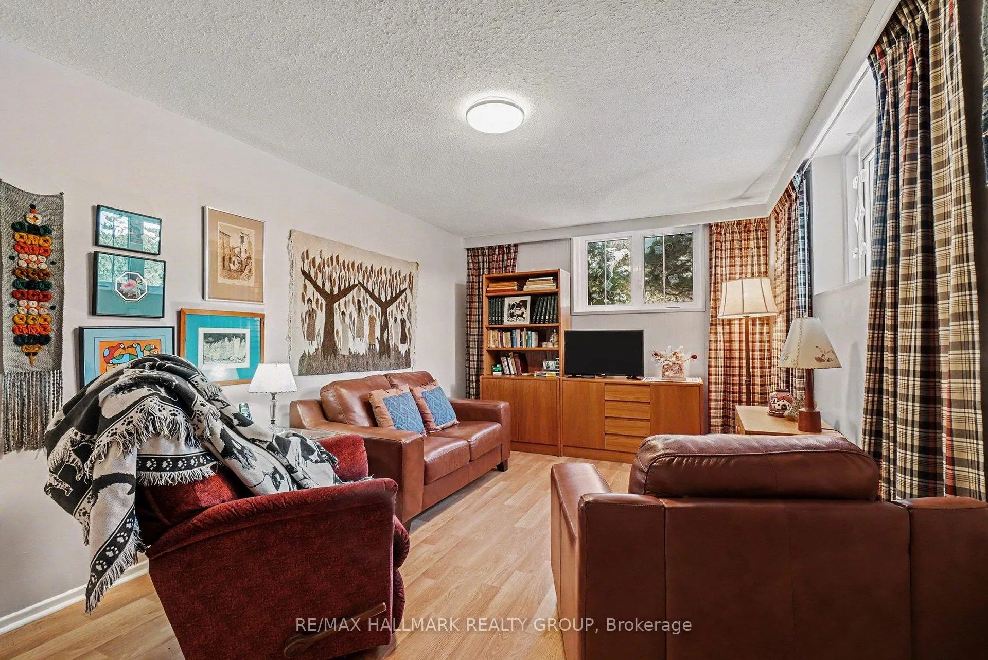 Photo 23 of 1044 Adley Road, Ottawa, Carson Grove — HOMEH