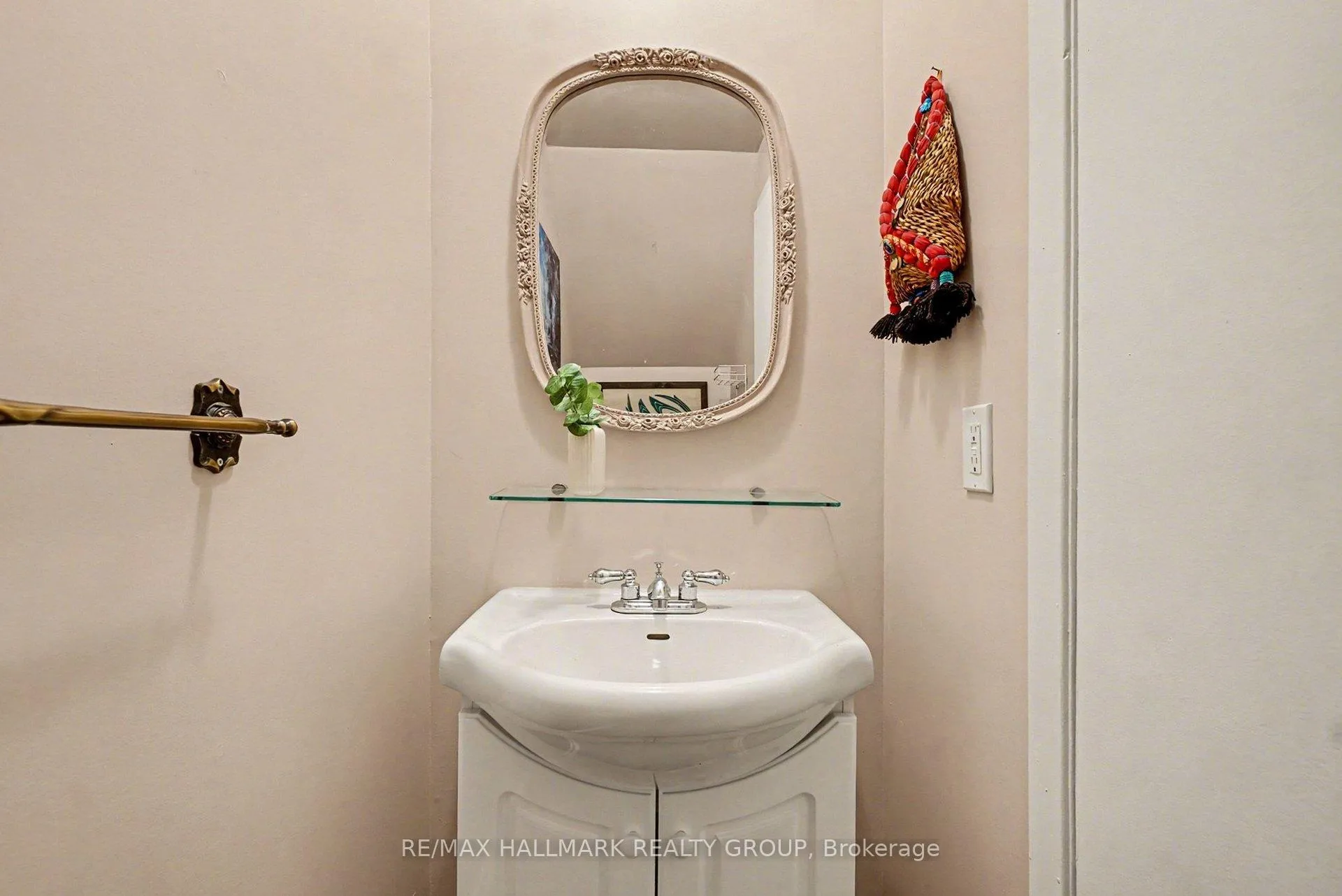 Photo 27 of 1044 Adley Road, Ottawa, Carson Grove — HOMEH