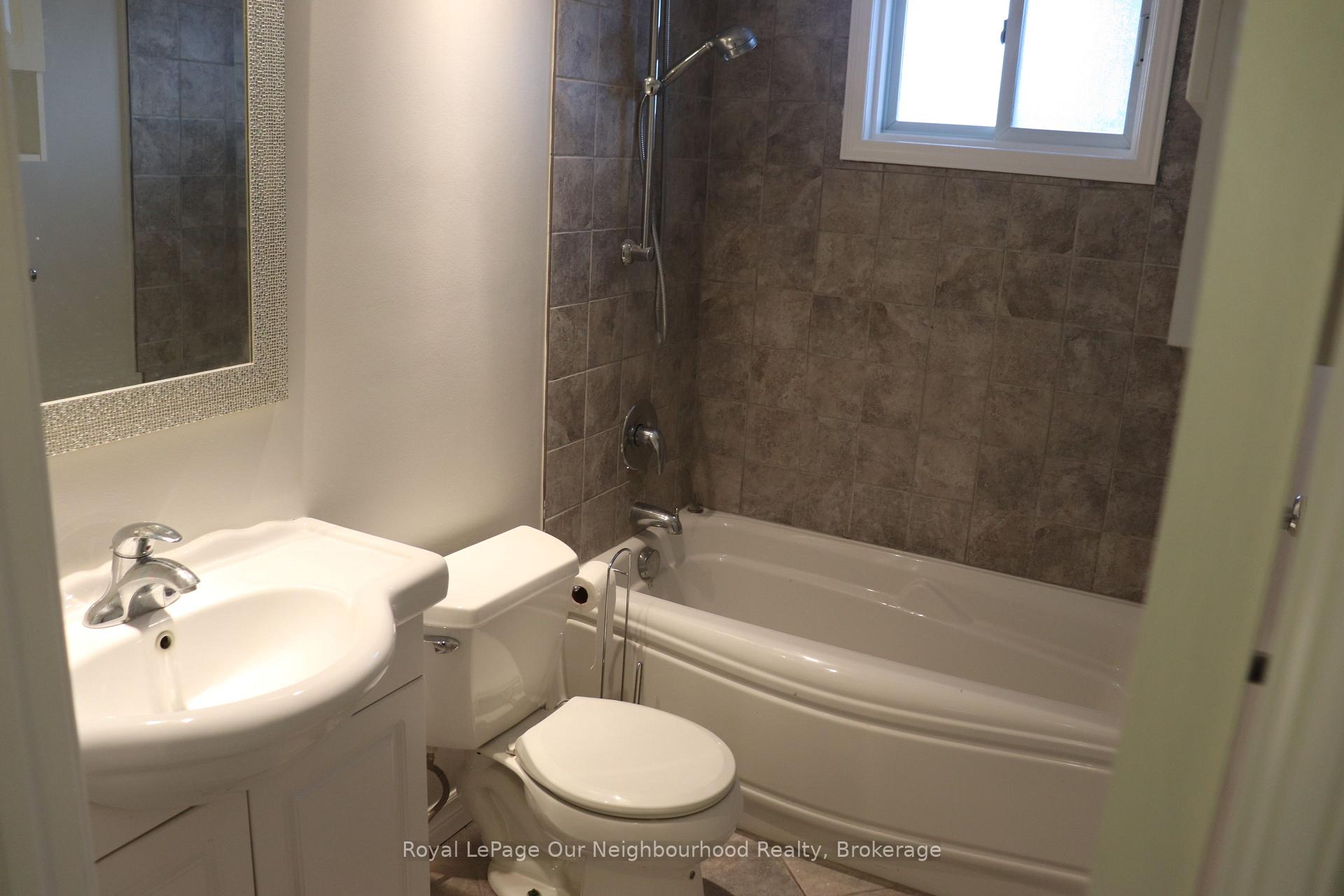 Photo 8 of 78 South Drive, Kitchener — HOMEH