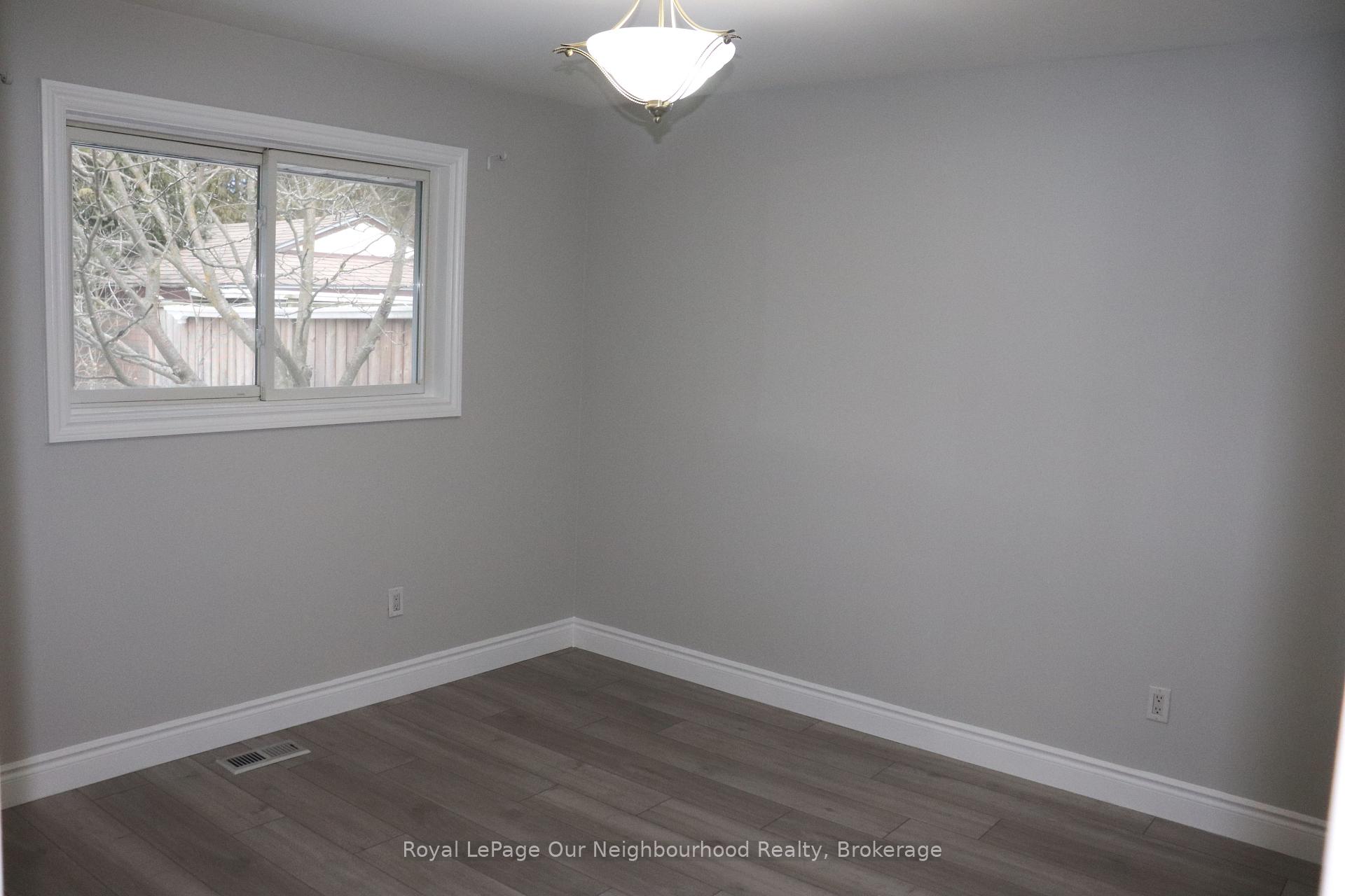 Photo 15 of 78 South Drive, Kitchener — HOMEH