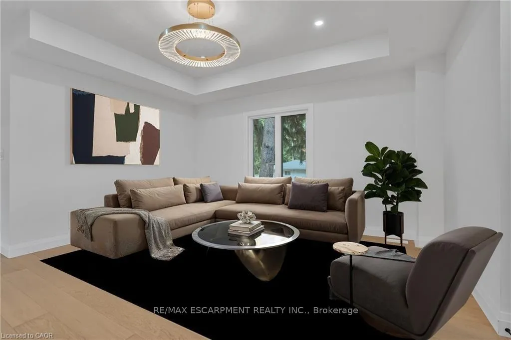 Photo 4 of 390 Southcote Road, Hamilton, Ancaster — HOMEH