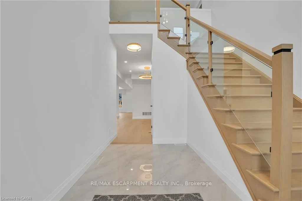 Photo 11 of 390 Southcote Road, Hamilton, Ancaster — HOMEH