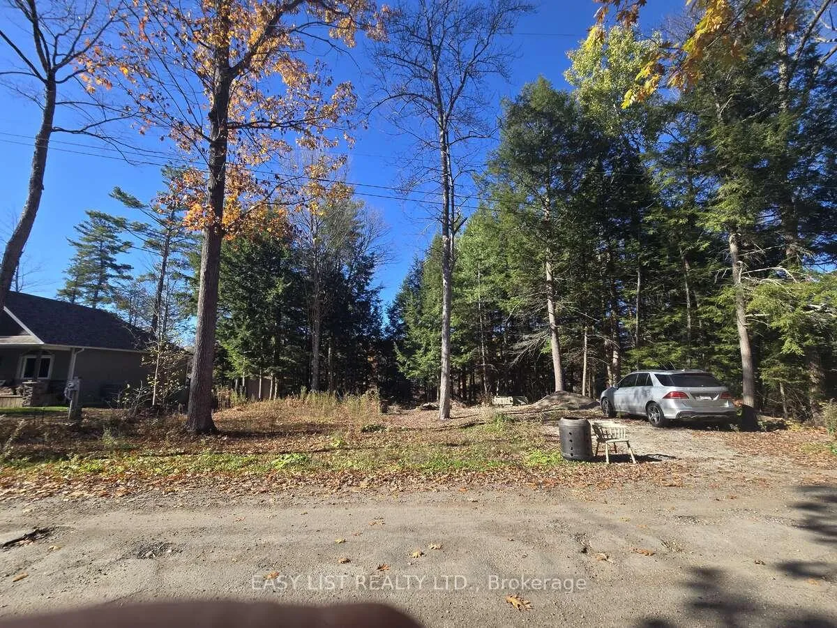Front of Lot 14 Laidlaw Avenue