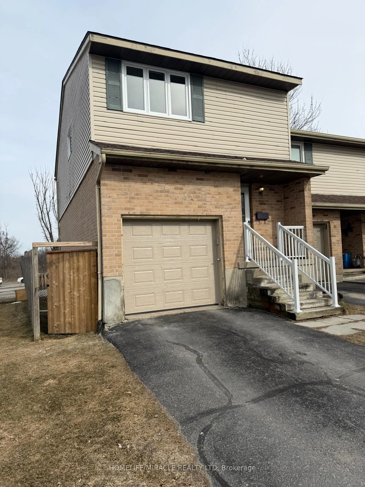 Photo 2 of 39 Coventry Crescent, Kingston, West of Sir John A. Blvd — HOMEH