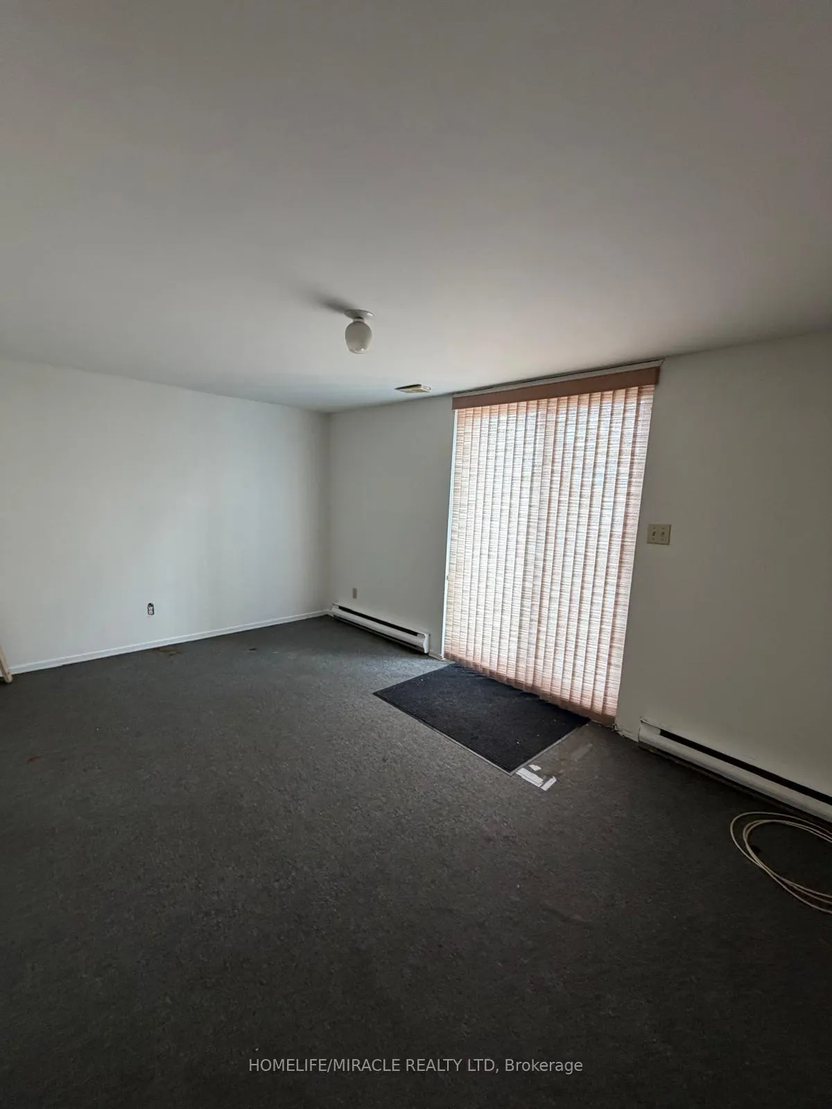 Photo 18 of 39 Coventry Crescent, Kingston, West of Sir John A. Blvd — HOMEH