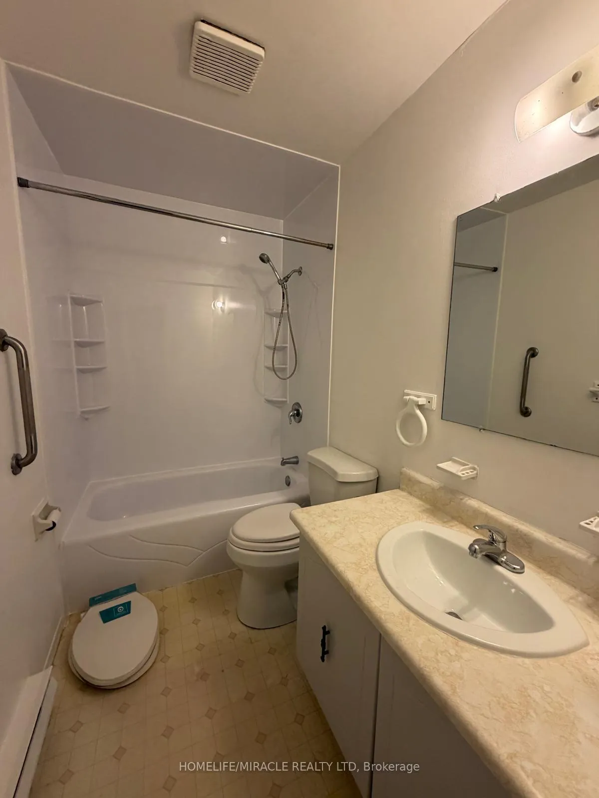 Photo 20 of 39 Coventry Crescent, Kingston, West of Sir John A. Blvd — HOMEH