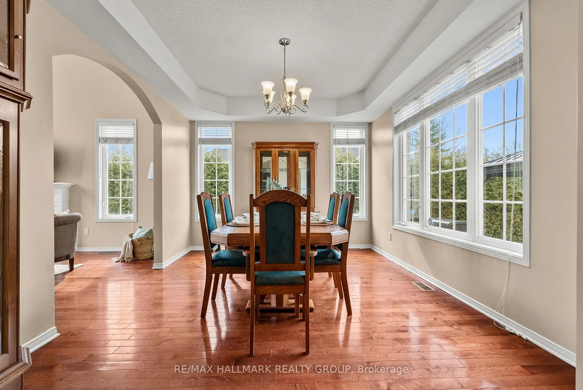 Photo 12 of 303 Parkin Circle, Ottawa, Blossom Park/Kemp Park/Findlay Creek — HOMEH