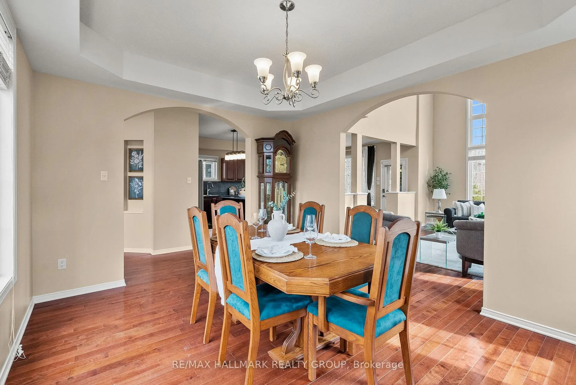 Photo 13 of 303 Parkin Circle, Ottawa, Blossom Park/Kemp Park/Findlay Creek — HOMEH