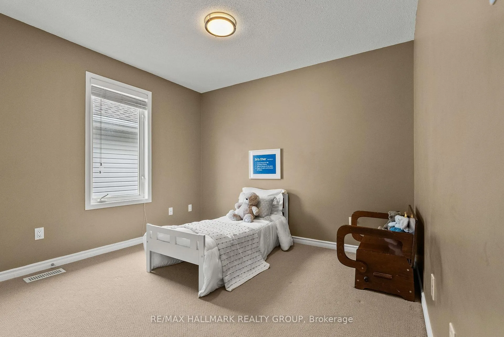 Photo 25 of 303 Parkin Circle, Ottawa, Blossom Park/Kemp Park/Findlay Creek — HOMEH