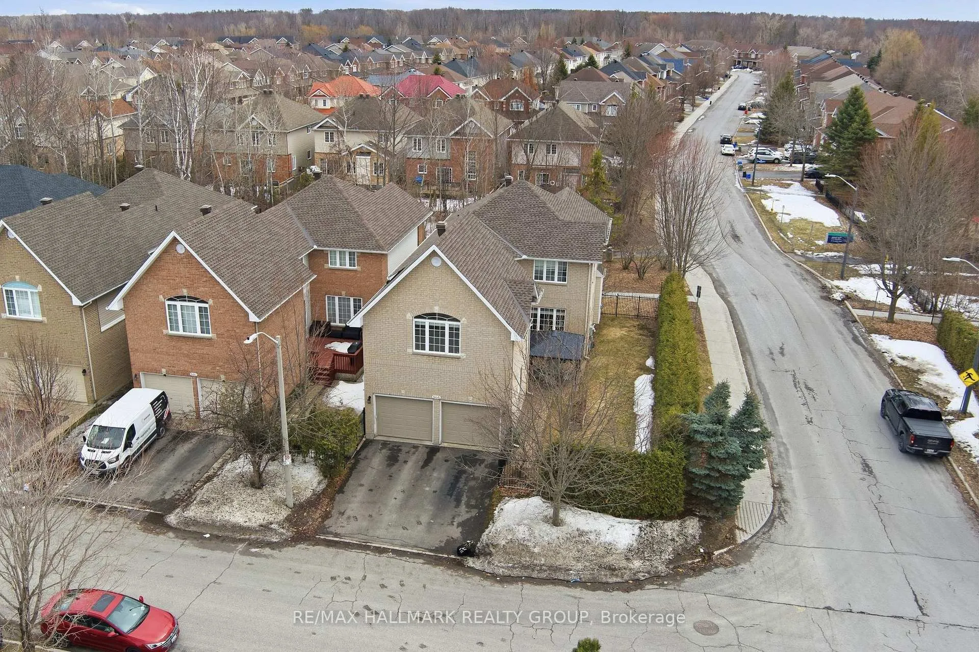 Photo 42 of 303 Parkin Circle, Ottawa, Blossom Park/Kemp Park/Findlay Creek — HOMEH