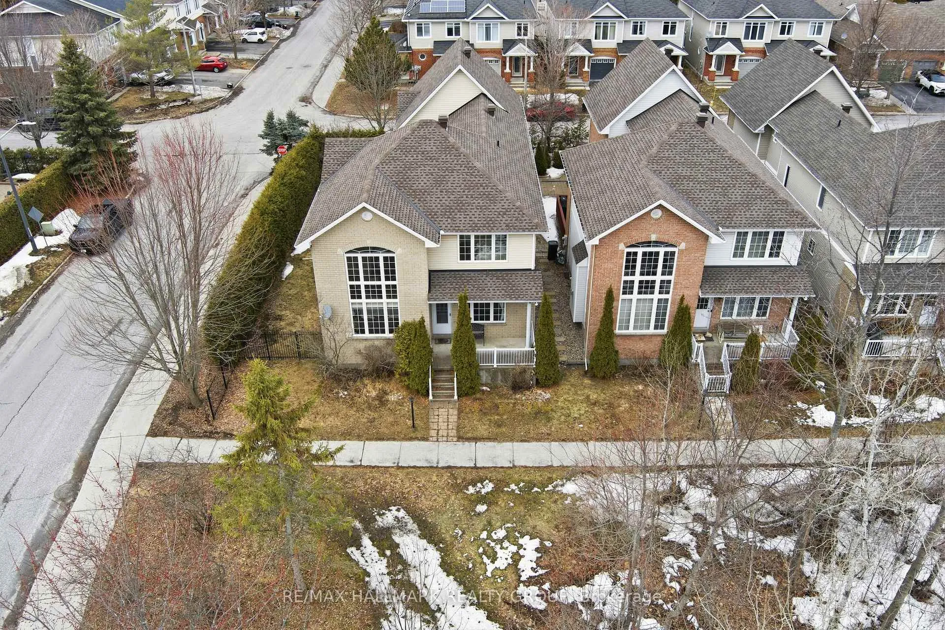 Photo 43 of 303 Parkin Circle, Ottawa, Blossom Park/Kemp Park/Findlay Creek — HOMEH