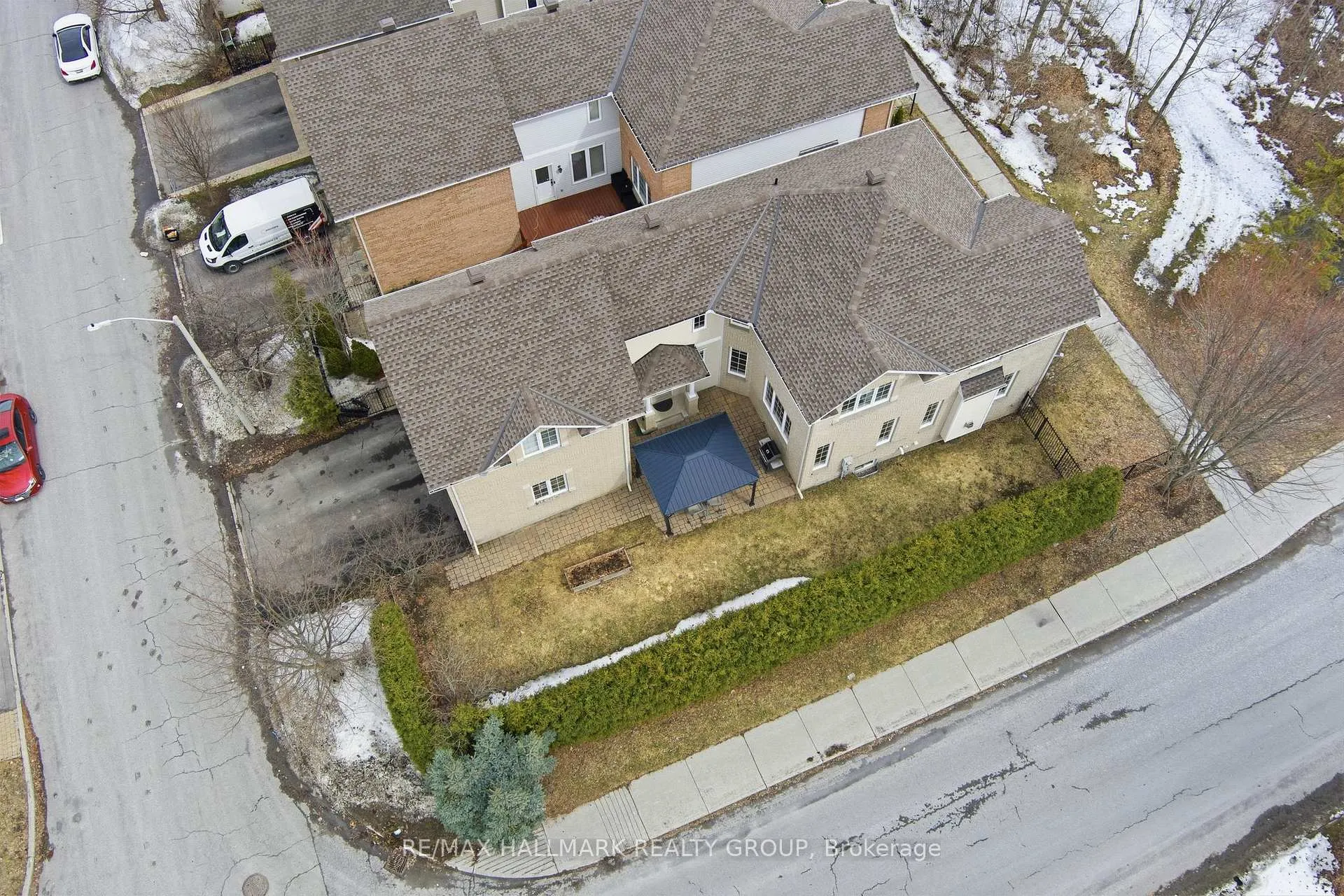Photo 44 of 303 Parkin Circle, Ottawa, Blossom Park/Kemp Park/Findlay Creek — HOMEH