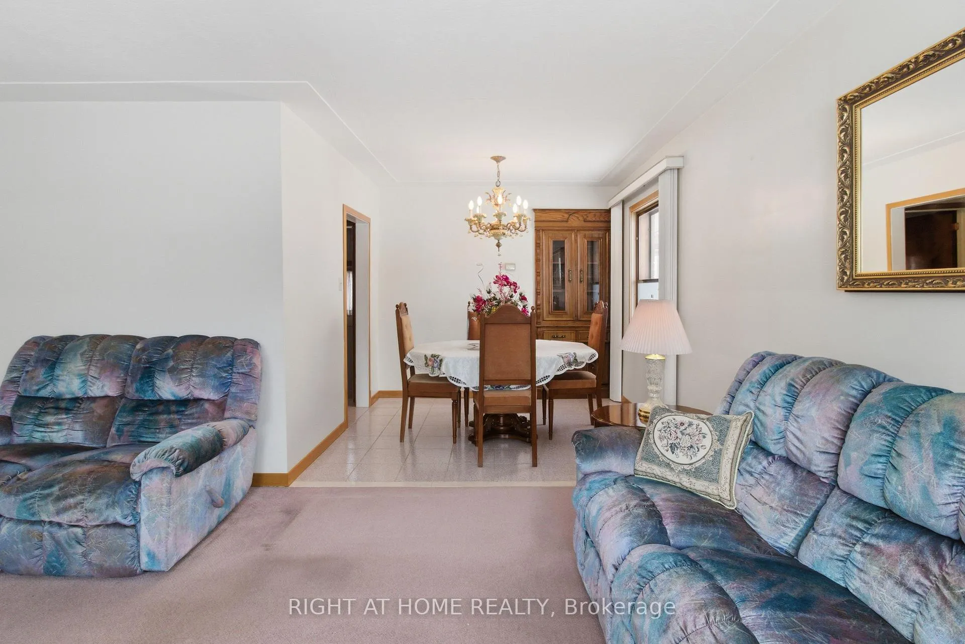 Photo 4 of 53 Tavistock Road, North York, Downsview-Roding-CFB — HOMEH
