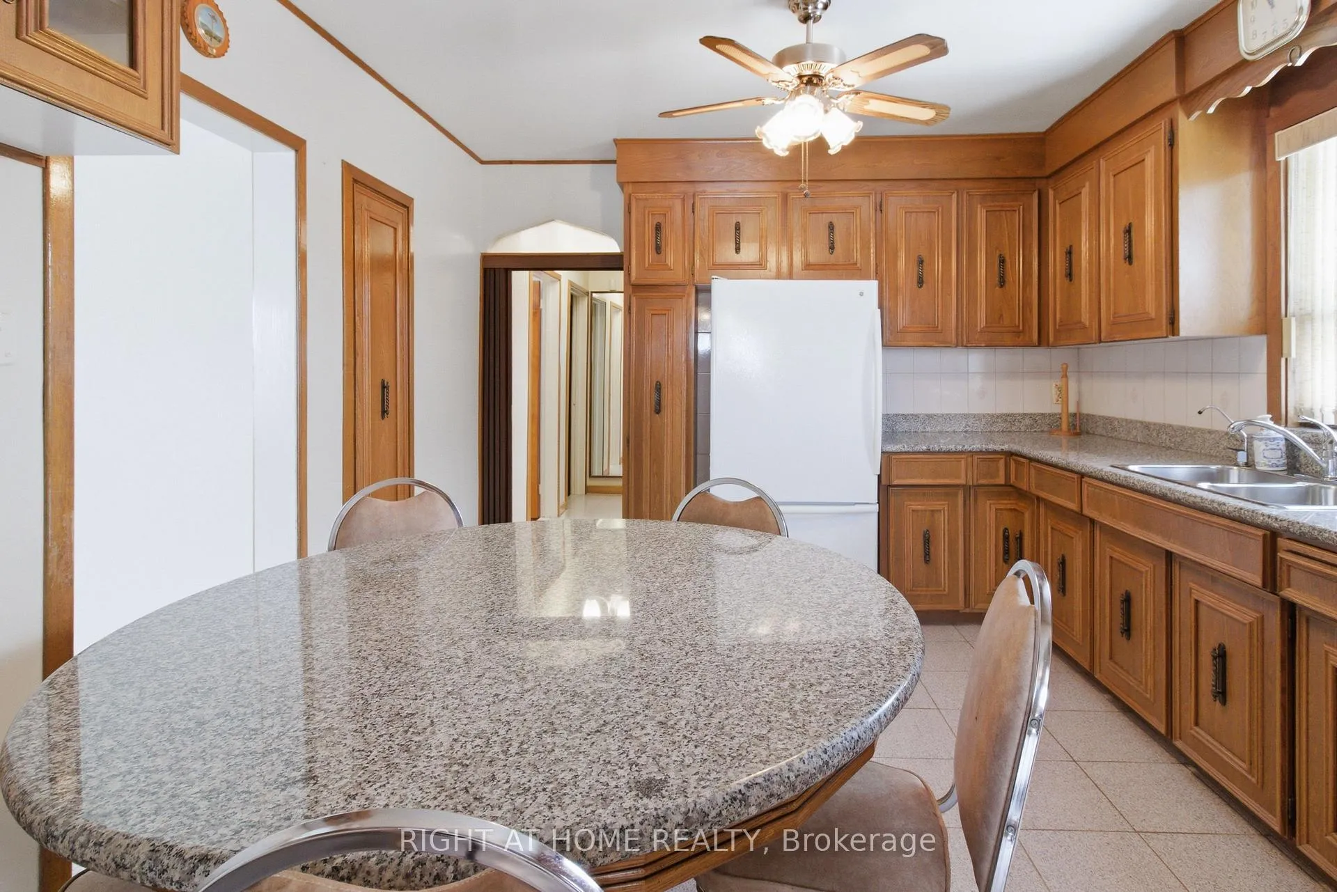 Photo 6 of 53 Tavistock Road, North York, Downsview-Roding-CFB — HOMEH