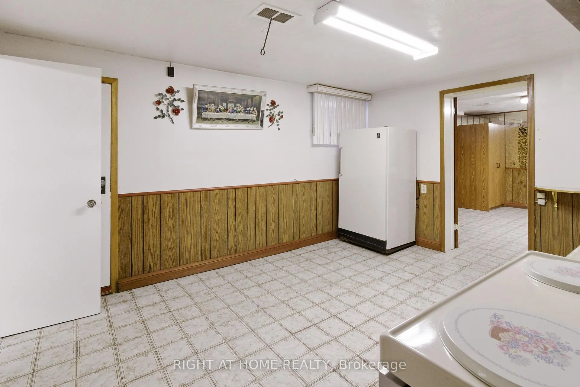 Photo 17 of 53 Tavistock Road, North York, Downsview-Roding-CFB — HOMEH
